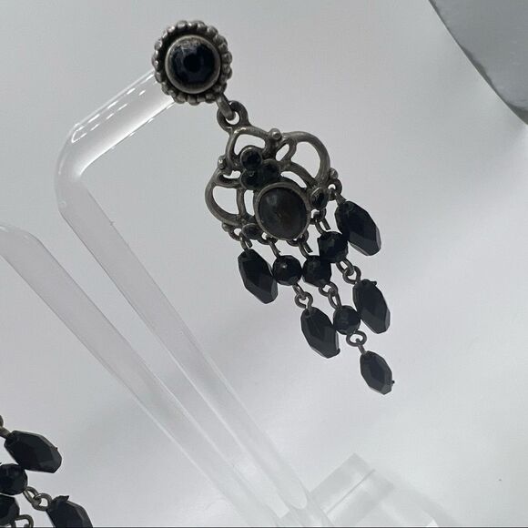 Black and Gray Costume Fashion Chandelier Earrings - Picture 3 of 6